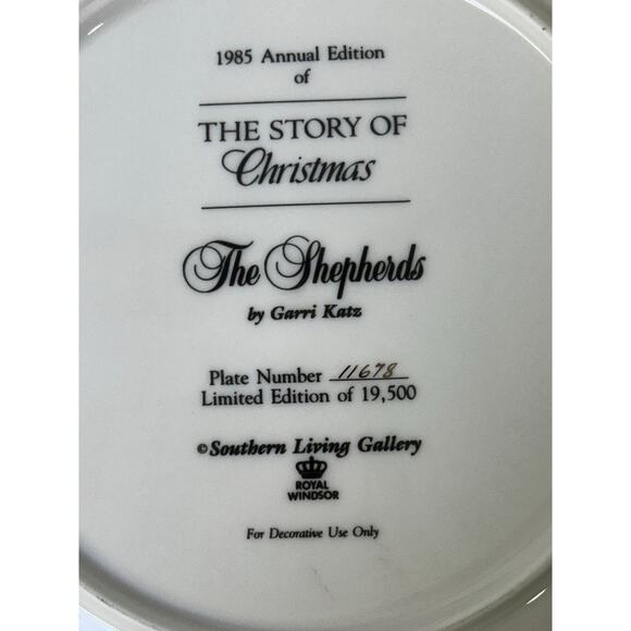 Southern Living Gallery 1985 Story of Christmas Plate 'The Shepherds' - Picture 5 of 5